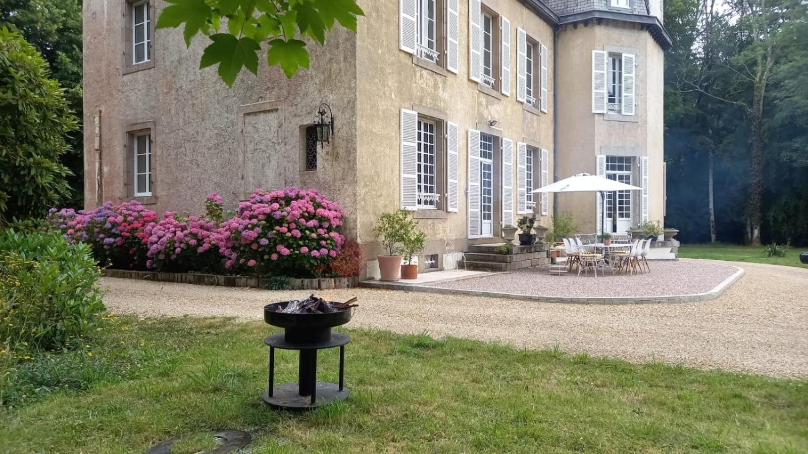 La Lande Hotel Pleyber-Christ ภายนอก รูปภาพ